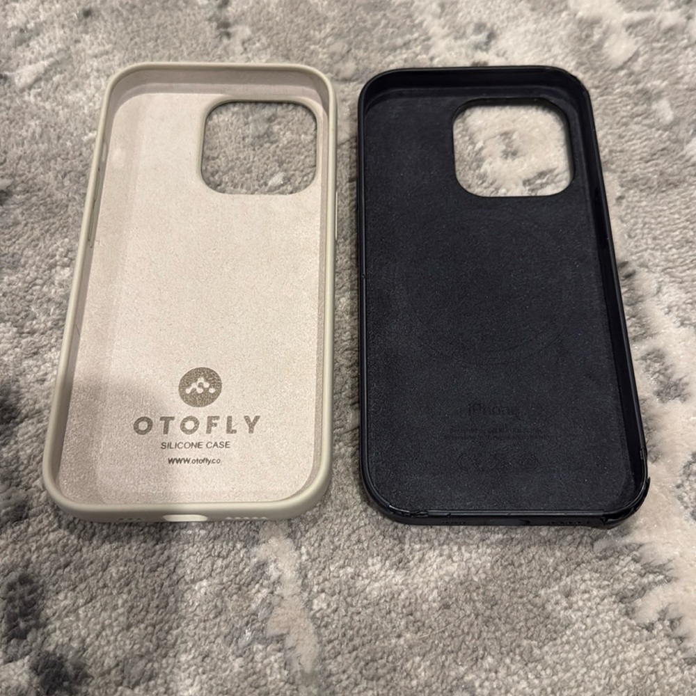 Apple iPhone 14 Pro case bundle